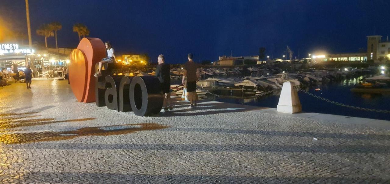 Barco Casa Catamara Sleepandboat Hotel Faro Ngoại thất bức ảnh